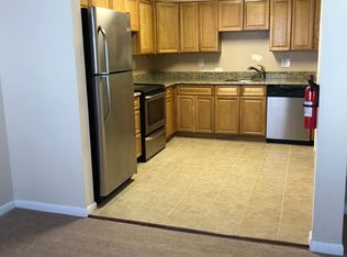 100 Chaucer Rd, Mount Laurel, NJ 08054