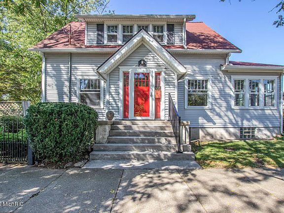 4th image of 438 Van Raalte Ave