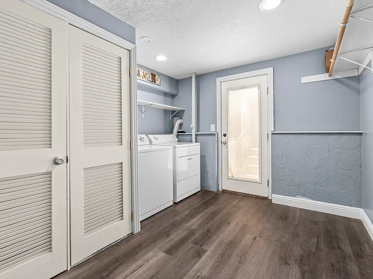609 N 1050 W — Photo 6