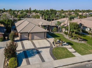 11016 Bellfounder Dr, Bakersfield, CA 93312