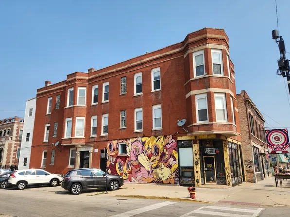 2404 W Superior St APT 3E, Chicago, IL 60612