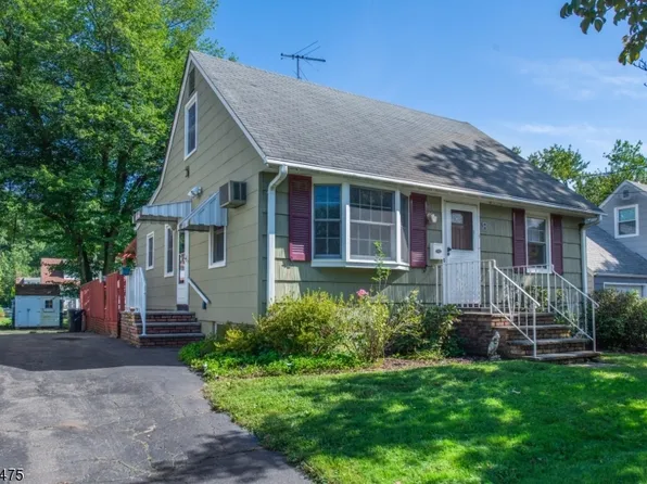 8 Tice St, Bloomingdale Boro, NJ 07403