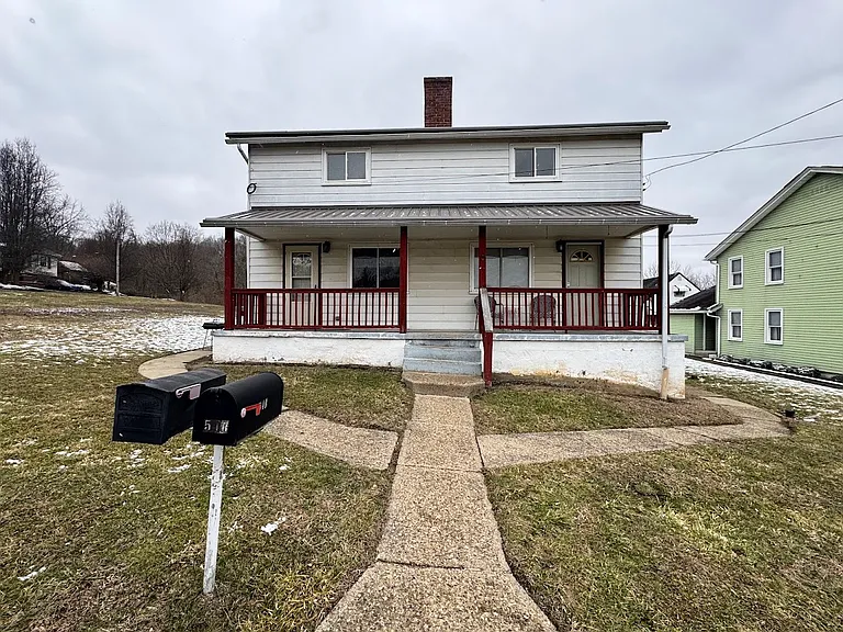 54 Price Rd #A — Photo 2