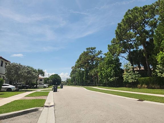 4th image of 6167 Bangalow Dr