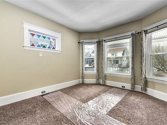 5th image of 1329 Hall Ave