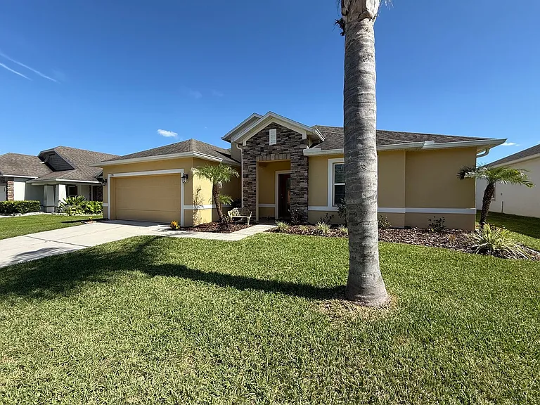 1220 Water Willow Dr — Photo 2