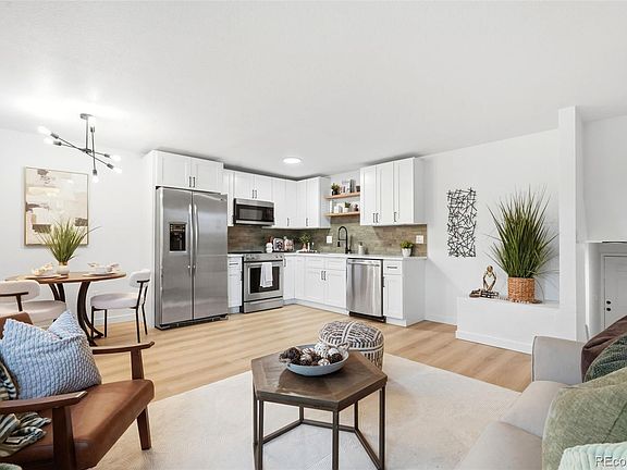 5th image of 770 W Cleveland Circle