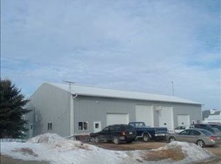 410 N Locust Ave, Forreston, IL 61030