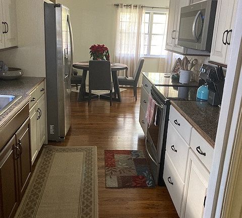 2nd image of 9829 Estate Ln