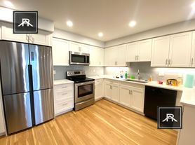 48 Green St, Brookline, MA