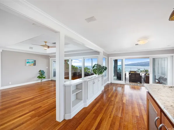 278 Makaweli Pl, Honolulu, HI 96825