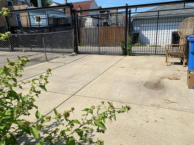 3842 W Division St — Photo 10