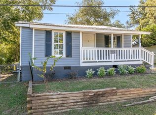 105 White St, Calhoun, GA 30701