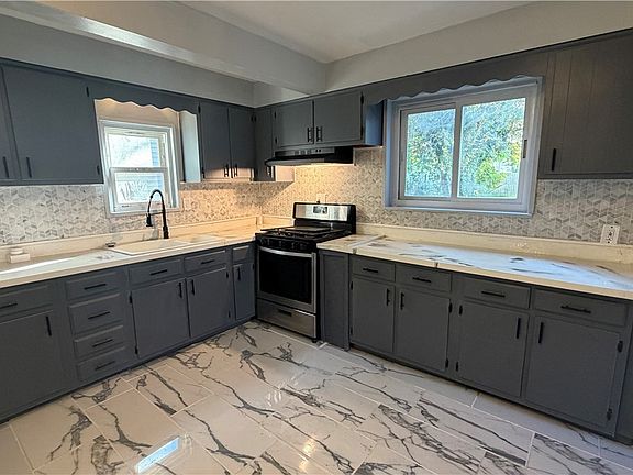 3rd image of 3178 W 54th St