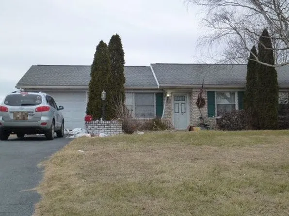 52 Mahanoy Valley Rd, Duncannon, PA 17020