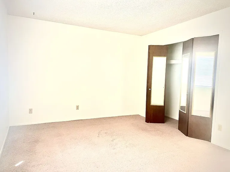 5111 Paseo Las Palmas — Photo 20