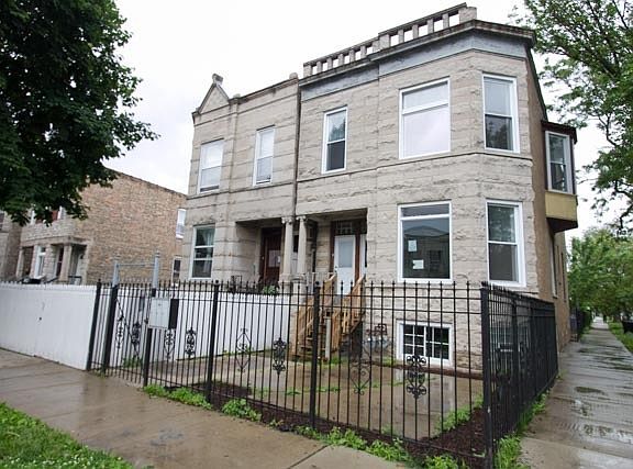 2nd image of 1658 N Monticello Ave