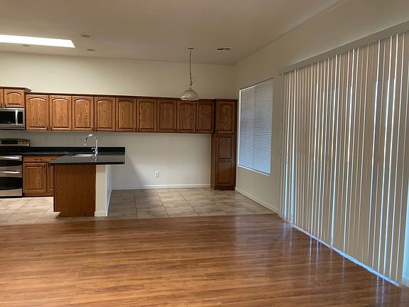 3rd image of 30012 W McKinley St