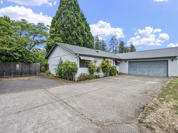 25181 Cheney Dr, Veneta, OR 97487
