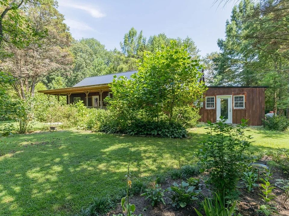 31st image of 233 Taylor Lake Rd
