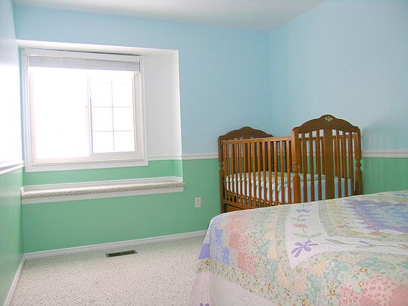 Bedroom (blue/green)