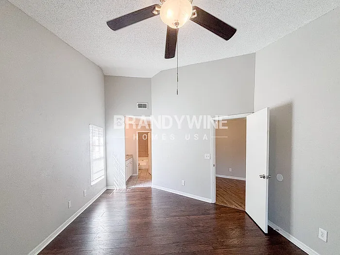 1721 Brandon Trace Ave — Photo 10