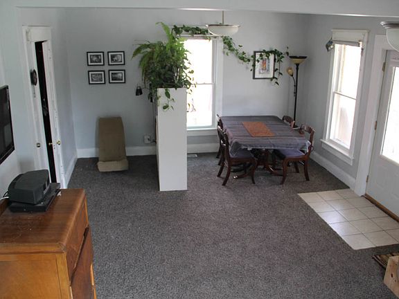 2nd image of 1106 Hudson St
