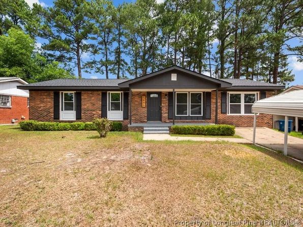 5490 Lindale Ct, Fayetteville, NC 28314