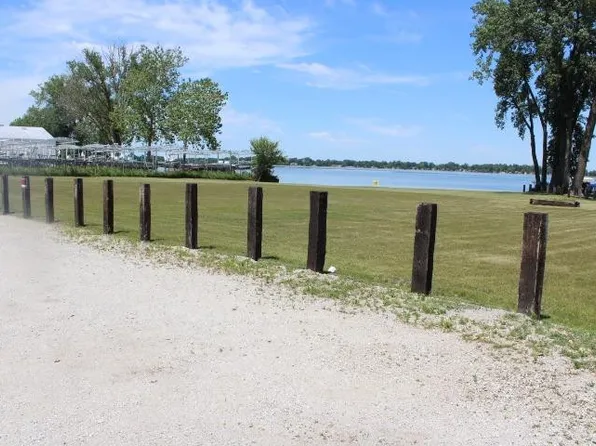 5057 E County Road 210, Knox, IN 46534