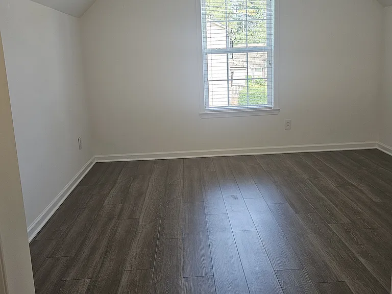 Upstairs room 2
