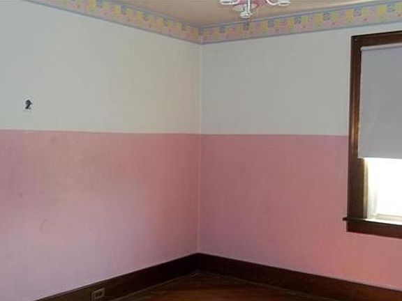 4th image of 638 Lawson Ave