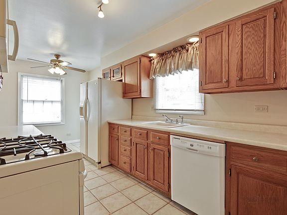 3rd image of 324 Brittain Ave