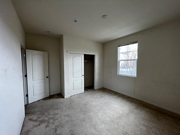 3rd image of 4633 Glasgow Ct