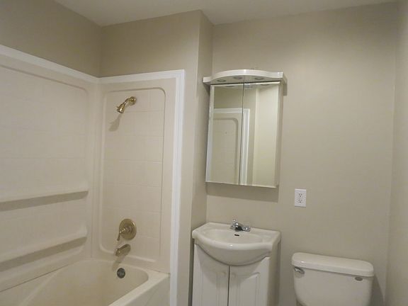 3rd image of 2029 Beverly Pl