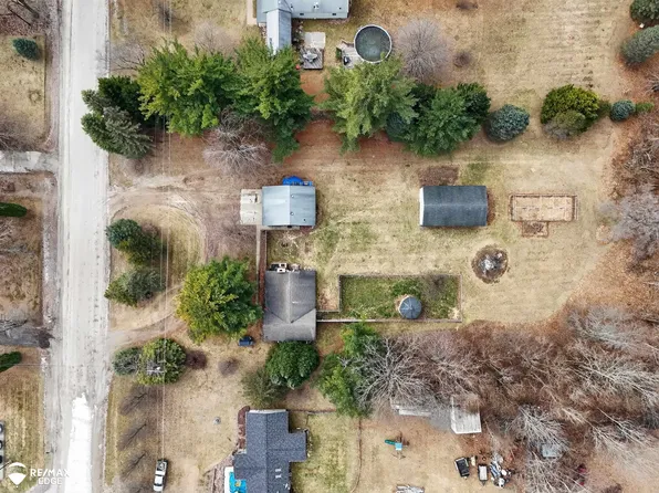 494 W Barnes Lake Rd, Columbiaville, MI 48421