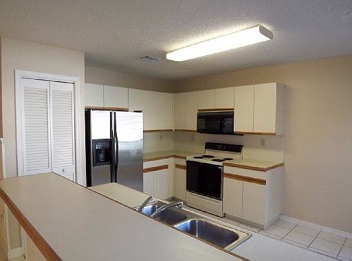 2nd image of 2025 NW 181st Ter