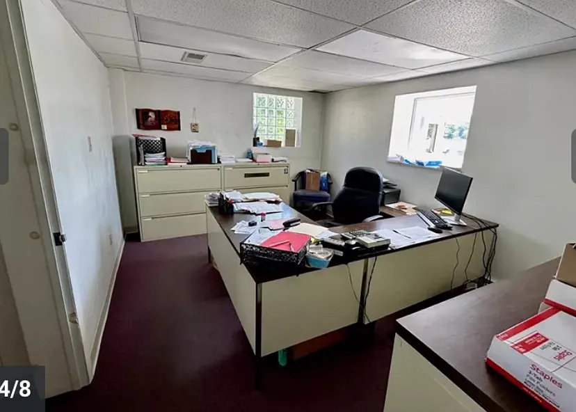 464 Walnut St — Photo 2