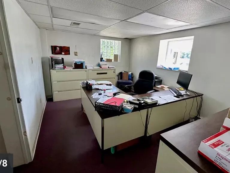 464 Walnut St #1 — Photo 2