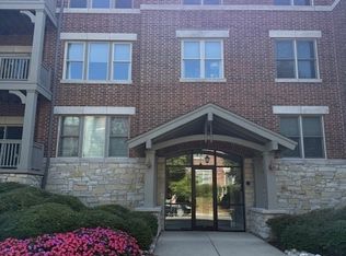 275 E Railroad Ave UNIT 206, Bartlett, IL 60103