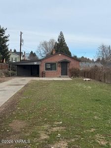 711 S 26th Ave, Yakima, WA, 98902