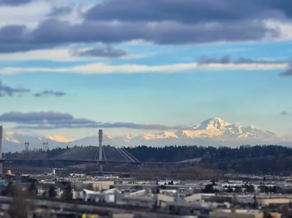 901 Lougheed Hwy #1309, Coquitlam, BC V3K 3T3