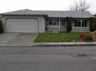 910 S Arthur Pl, Kennewick, WA 99336