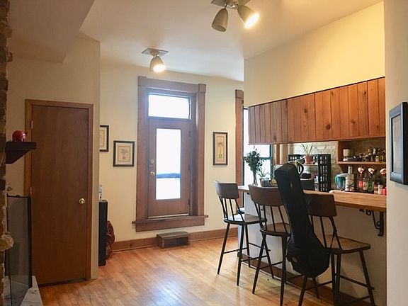 4th image of 2366 N Lincoln Ave