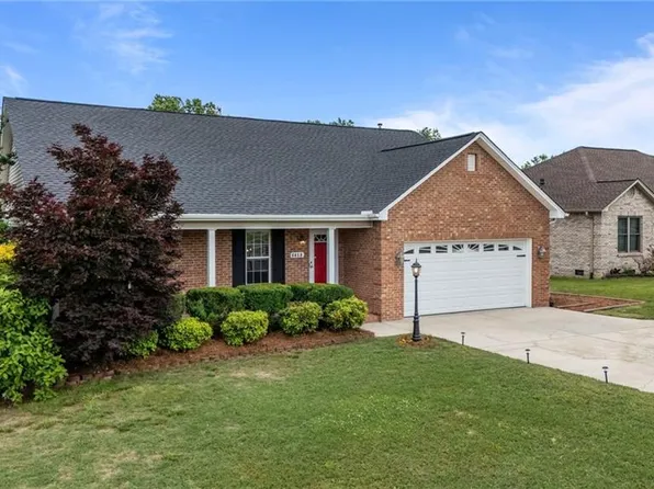 6058 Weant Rd, Archdale, NC 27263