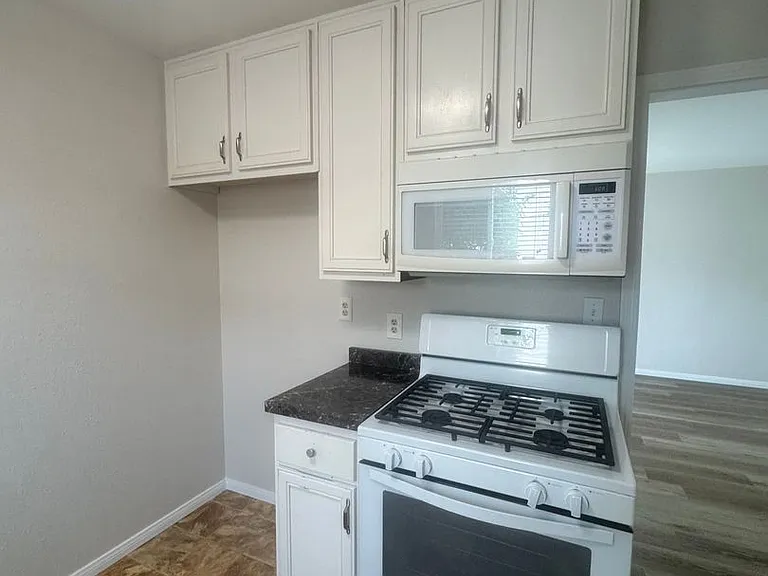 6150-52 Horton Dr — Photo 9