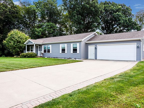3rd image of 1142 Sonoma Dr