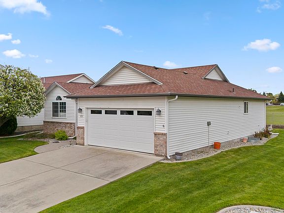3rd image of 221 S Calvin Ln
