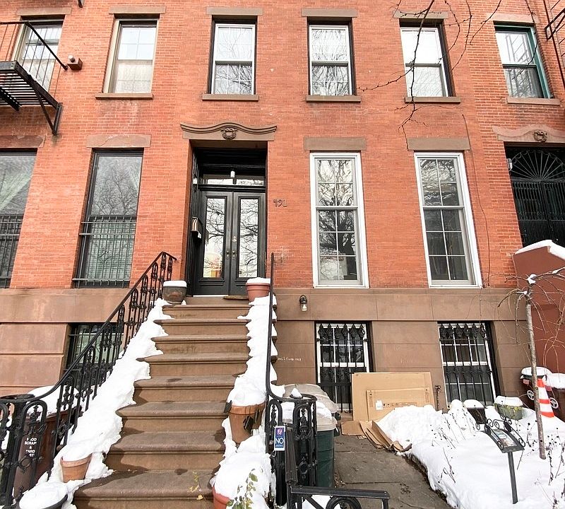 1st image of 491 Pacific St #1