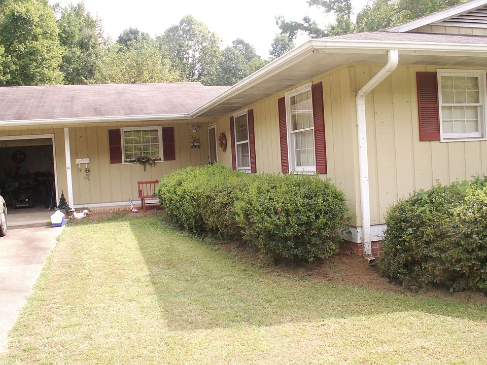 2nd image of 102 Birch Ct