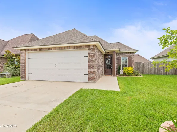 113 Canton Ct, Youngsville, LA 70592